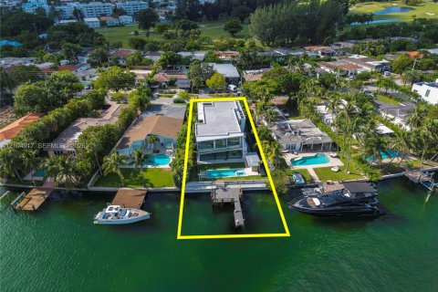Villa ou maison à vendre à Miami Beach, Floride: 5 chambres, 519.04 m2 № 2414458 - photo 4
