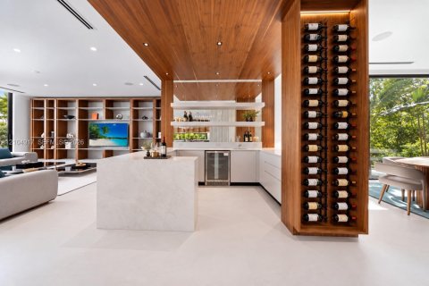 Villa ou maison à vendre à Miami Beach, Floride: 5 chambres, 519.04 m2 № 2414458 - photo 15