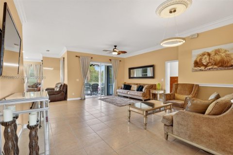 Купить виллу или дом в Порт-Сент-Луси, Флорида 3 спальни, 168.71м2, № 2052303 - фото 12