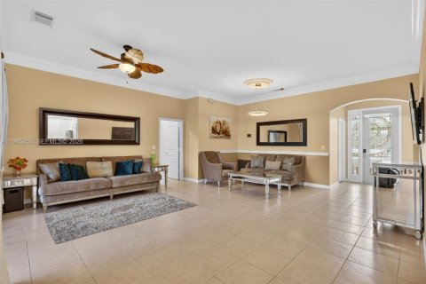 Купить виллу или дом в Порт-Сент-Луси, Флорида 3 спальни, 168.71м2, № 2052303 - фото 11