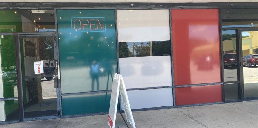 Commercial property in Ocoee, Florida № 1751813