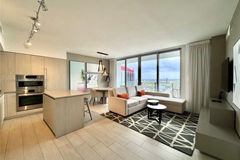 Кондоминиум с 1 спальней в Холливуд, Флорида № 2037095