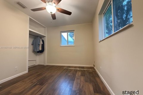 Casa en venta en Hollywood, Florida, 2 dormitorios, 102.19 m2 № 1992053 - foto 3