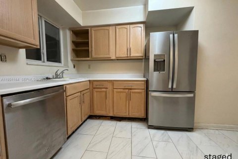 Casa en venta en Hollywood, Florida, 2 dormitorios, 102.19 m2 № 1992053 - foto 7