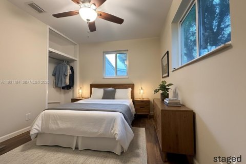 Casa en venta en Hollywood, Florida, 2 dormitorios, 102.19 m2 № 1992053 - foto 4