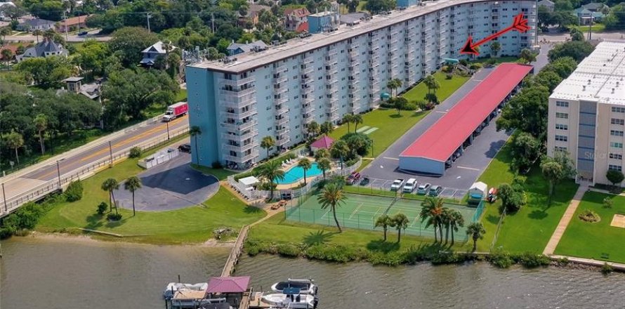 Condo in Daytona Beach, Florida, 2 bedrooms № 2393588