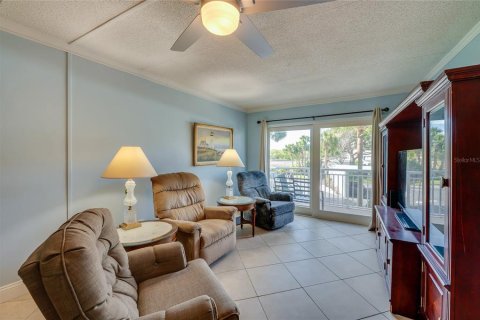Condo in Daytona Beach, Florida, 2 bedrooms № 2393588 - photo 6