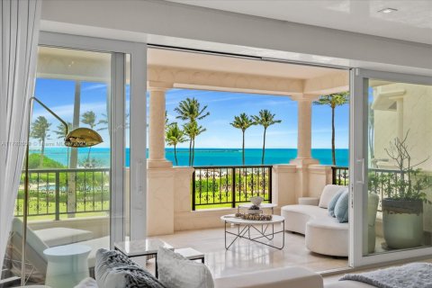 Condo in Miami Beach, Florida, 4 bedrooms  № 1862603 - photo 3
