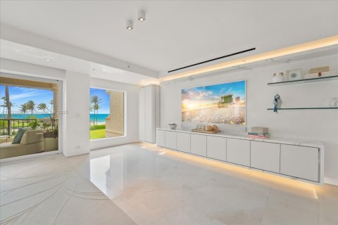 Condo in Miami Beach, Florida, 4 bedrooms  № 1862603 - photo 30