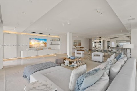 Condo in Miami Beach, Florida, 4 bedrooms  № 1862603 - photo 8