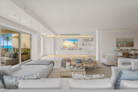 Condo in Miami Beach, Florida, 4 bedrooms  № 1862603 - photo 11