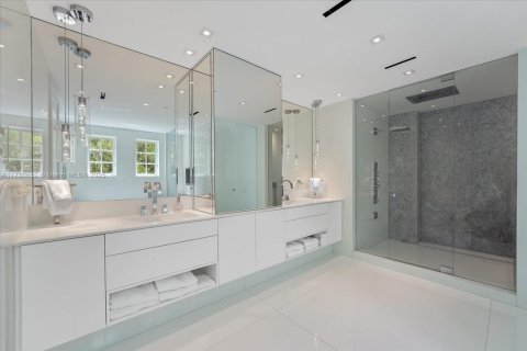 Condo in Miami Beach, Florida, 4 bedrooms  № 1862603 - photo 26