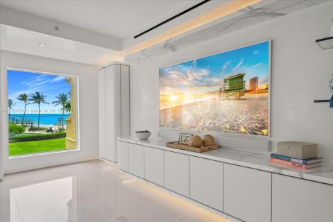 Condo in Miami Beach, Florida, 4 bedrooms  № 1862603 - photo 6