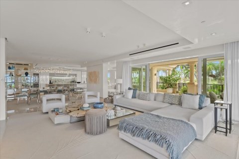 Condo in Miami Beach, Florida, 4 bedrooms  № 1862603 - photo 20