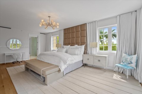 Condo in Miami Beach, Florida, 4 bedrooms  № 1862603 - photo 23