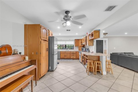 Villa ou maison à vendre à Cutler Bay, Floride: 4 chambres, 170.66 m2 № 2047371 - photo 6