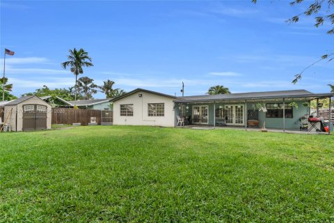 Villa ou maison à vendre à Cutler Bay, Floride: 4 chambres, 170.66 m2 № 2047371 - photo 17