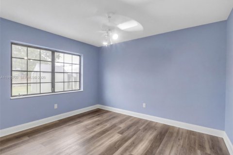 Villa ou maison à vendre à Cutler Bay, Floride: 4 chambres, 170.66 m2 № 2047371 - photo 10