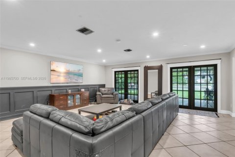 Villa ou maison à vendre à Cutler Bay, Floride: 4 chambres, 170.66 m2 № 2047371 - photo 3