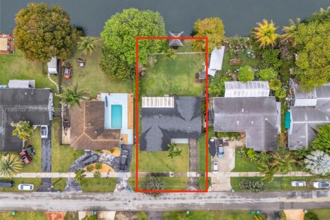 Villa ou maison à vendre à Cutler Bay, Floride: 4 chambres, 170.66 m2 № 2047371 - photo 20