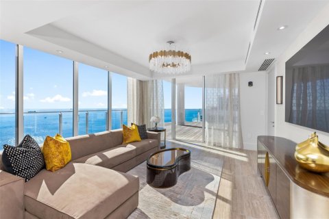 Condo in Fort Lauderdale, Florida, 4 bedrooms № 2246568 - photo 22