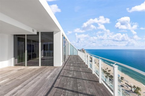 Condo in Fort Lauderdale, Florida, 4 bedrooms № 2246568 - photo 10