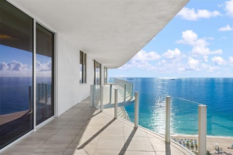 Condo in Fort Lauderdale, Florida, 4 bedrooms № 2246568 - photo 13
