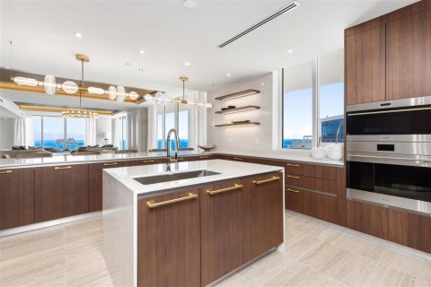 Condo in Fort Lauderdale, Florida, 4 bedrooms № 2246568 - photo 19