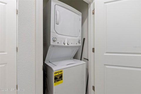 Casa en venta en Daytona Beach, Florida, 4 dormitorios, 194.44 m2 № 2151431 - foto 15