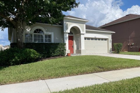 Villa ou maison à louer à Land O' Lakes, Floride: 3 chambres, 144.65 m2 № 1843766 - photo 2
