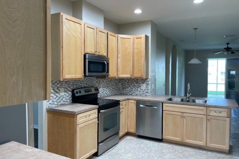 Villa ou maison à louer à Land O' Lakes, Floride: 3 chambres, 144.65 m2 № 1843766 - photo 7