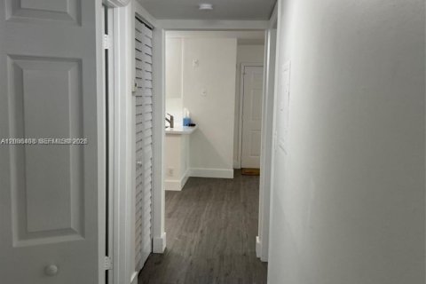 Copropriété à louer à Coconut Creek, Floride: 2 chambres, 85.47 m2 № 2367957 - photo 5
