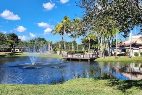 Copropriété à louer à Coconut Creek, Floride: 2 chambres, 85.47 m2 № 2367957 - photo 10
