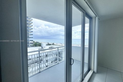 Condo in Miami Beach, Florida, 2 bedrooms № 2369884