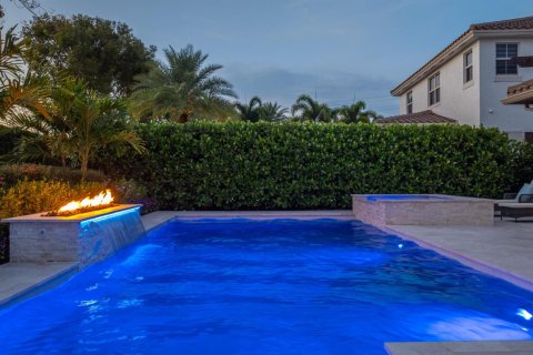 House in Parkland, Florida 4 bedrooms, 230.03 sq.m. № 2154325 - photo 12