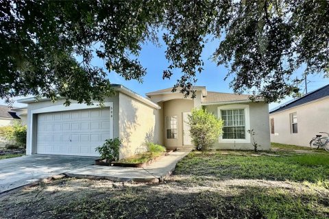 House in Davenport, Florida 5 bedrooms, 169.55 sq.m. № 1909285 - photo 1