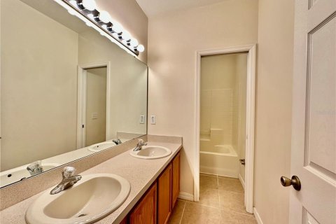 House in Davenport, Florida 5 bedrooms, 169.55 sq.m. № 1909285 - photo 21