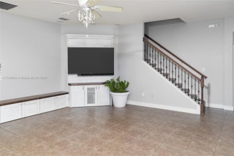 House in Riverview, Florida 5 bedrooms № 1864444 - photo 4