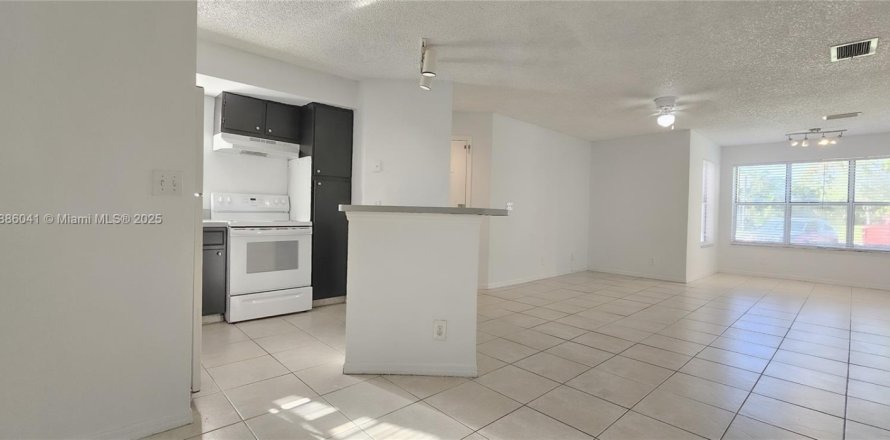 Villa ou maison à Margate, Floride 2 chambres, 84.73 m2 № 1933180