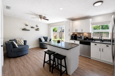 Casa en alquiler en Plantation, Florida, 3 dormitorios, 137.87 m2 № 2030930 - foto 4