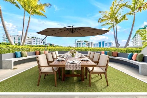 Copropriété à vendre à Bay Harbor Islands, Floride: 4 chambres, 309.18 m2 № 2068198 - photo 21