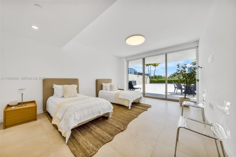 Copropriété à vendre à Bay Harbor Islands, Floride: 4 chambres, 309.18 m2 № 2068198 - photo 16