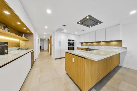 Copropriété à vendre à Bay Harbor Islands, Floride: 4 chambres, 309.18 m2 № 2068198 - photo 8