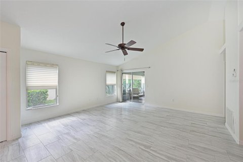 House in Lakewood Ranch, Florida 2 bedrooms, 152.17 sq.m. № 1877457 - photo 15