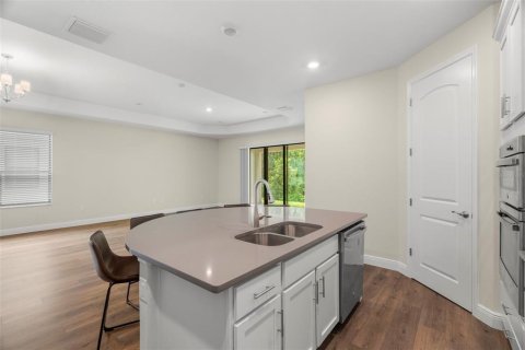 Villa ou maison à vendre à New Port Richey, Floride: 4 chambres, 190.64 m2 № 1903044 - photo 11