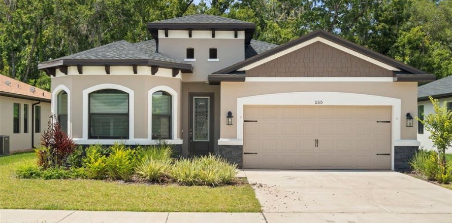 House in New Port Richey, Florida 4 bedrooms, 190.64 sq.m. № 1903044