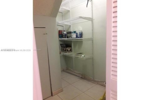 Condominio en venta en Hollywood, Florida, 4 dormitorios, 175.49 m2 № 1939568 - foto 12