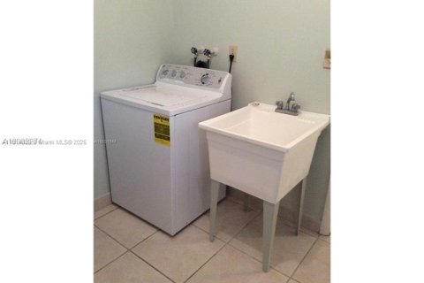 Condominio en venta en Hollywood, Florida, 4 dormitorios, 175.49 m2 № 1939568 - foto 10