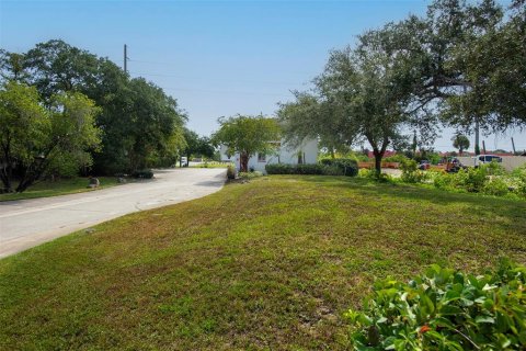 Propiedad comercial en venta en Bunnell, Florida, 209.03 m2 № 2329905 - foto 11
