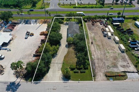 Propiedad comercial en Bunnell, Florida 209.03 m2 № 2329905